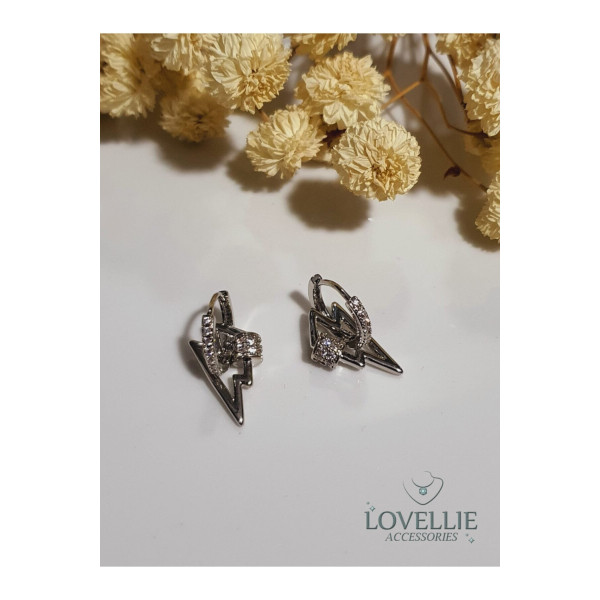 Silver Taşlı Yıldırım Küpe